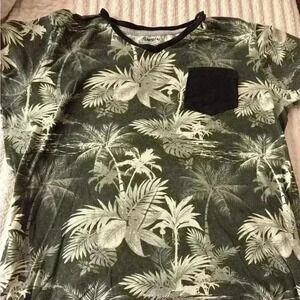 Carbon Beach Floral Simple Shirt Lightweight Summer Medium